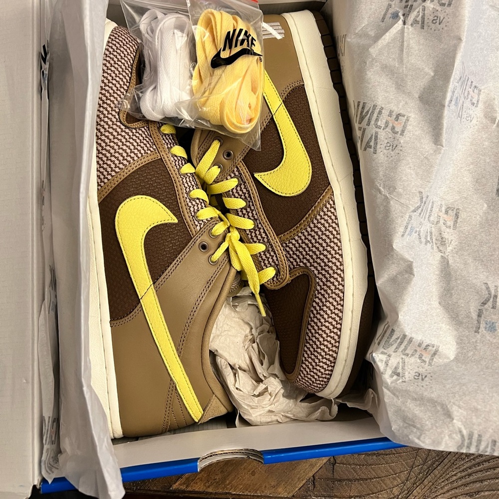 Nike Dunk Low UNDEFEATED Canteen..Size 13 wore once